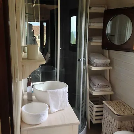 בית כפרי La Roulotte Clerelu - Du Domaine Des Ramonets *