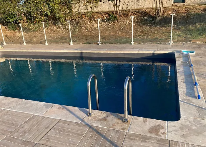 La Roulotte Clerelu - Du Domaine Des Ramonets Cahors